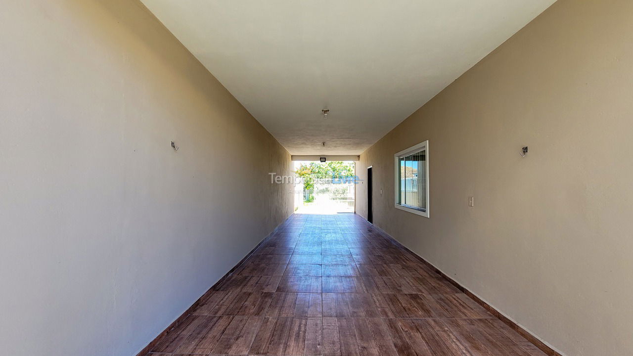 Casa para aluguel de temporada em São Francisco do Sul (Ubatuba)