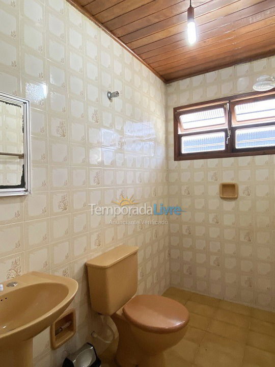 Casa para aluguel de temporada em Ubatuba (Maranduba)