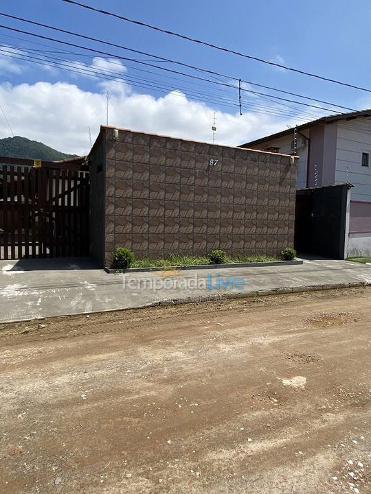 Casa para aluguel de temporada em Ubatuba (Maranduba)