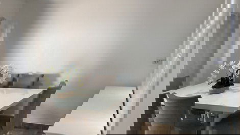 Praia Grande great location, close to the beach, bike path, boardwalk