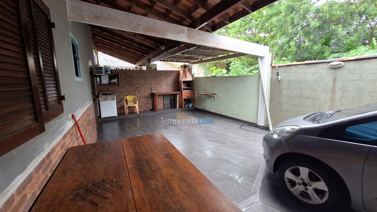 Casa para aluguel de temporada em Ubatuba (Maranduba)