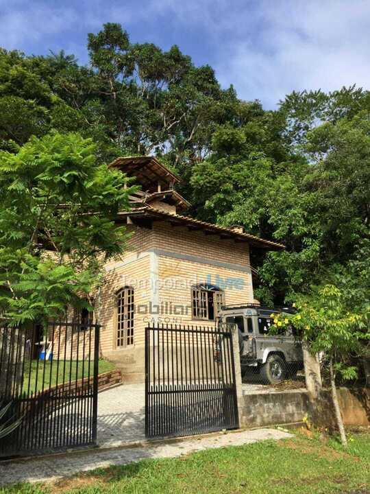 Casa para aluguel de temporada em Bombinhas (Praia de Zimbros)