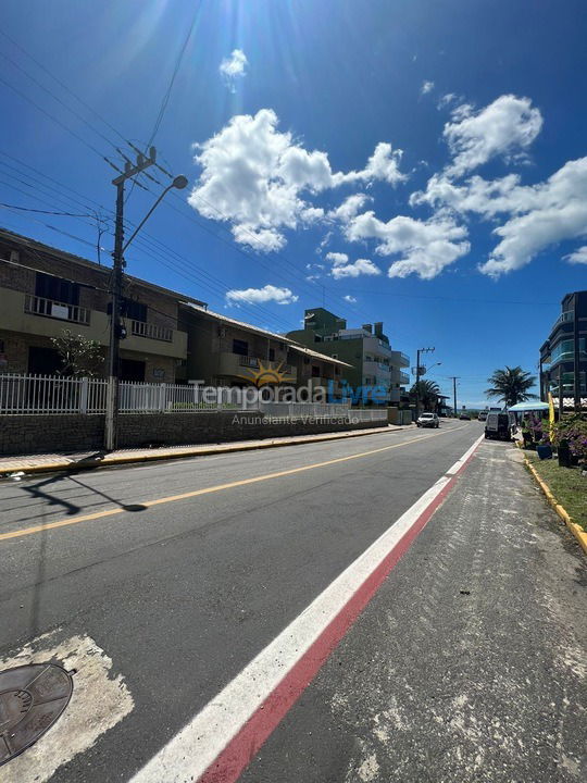 Apartamento para aluguel de temporada em Bombinhas (Praia de Quatro Ilhas)