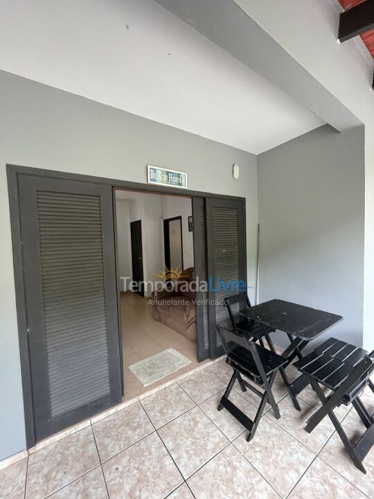 Apartment for vacation rental in São Francisco do Sul (Prainha)