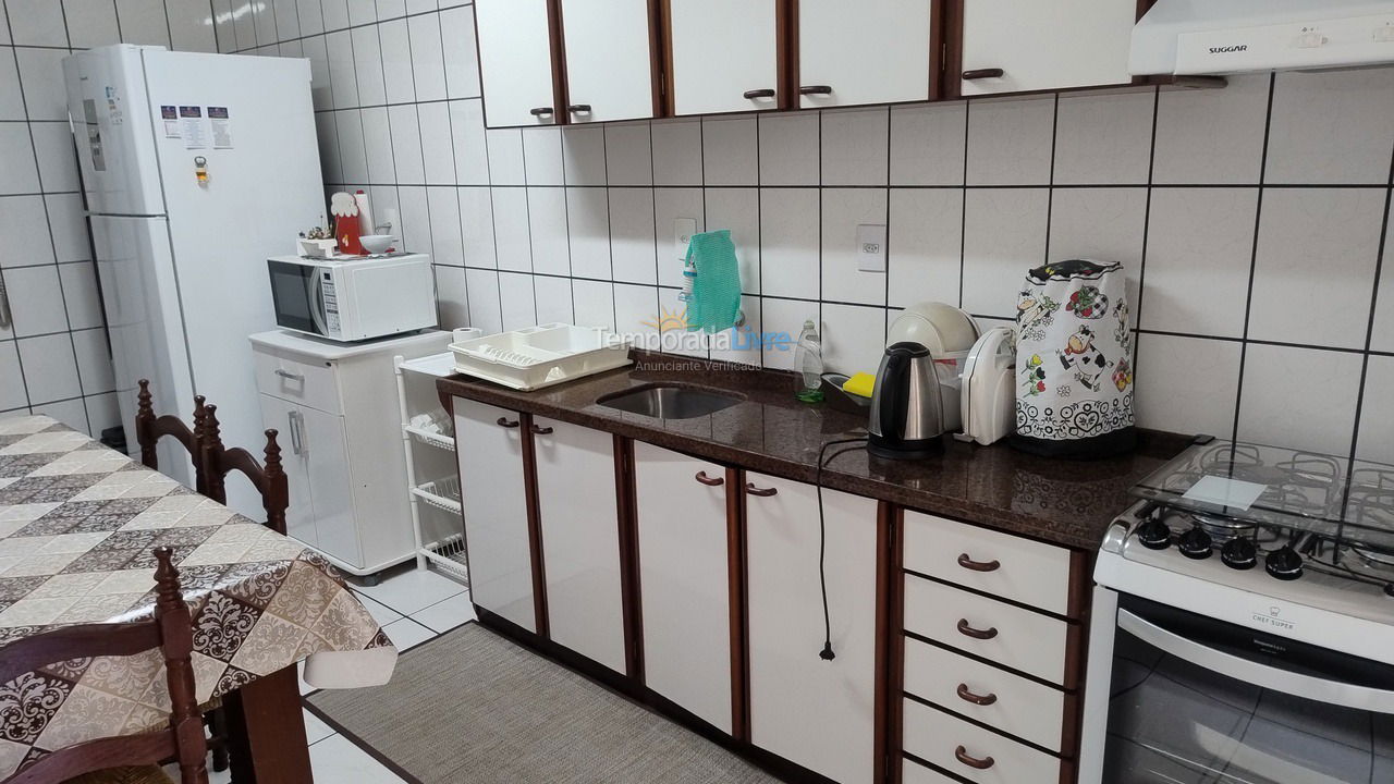 Apartamento para alquiler de vacaciones em Itapema (Meia Praia)