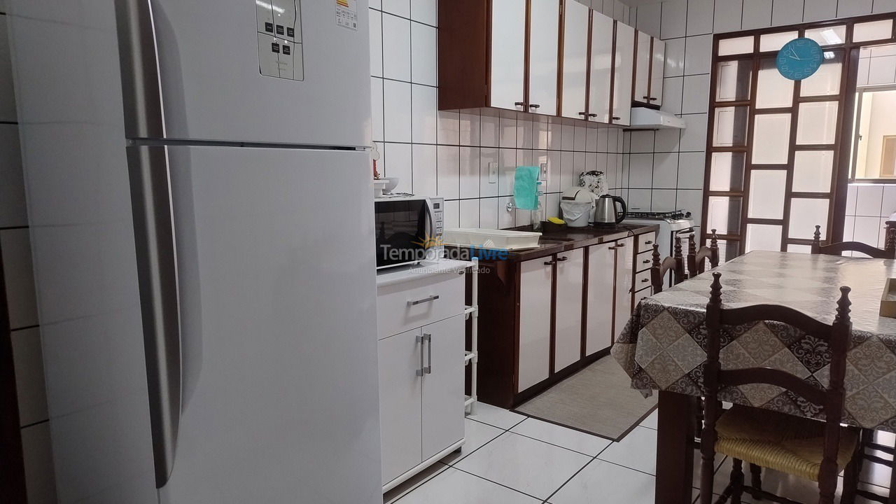 Apartamento para alquiler de vacaciones em Itapema (Meia Praia)