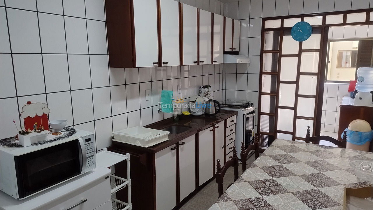 Apartamento para alquiler de vacaciones em Itapema (Meia Praia)