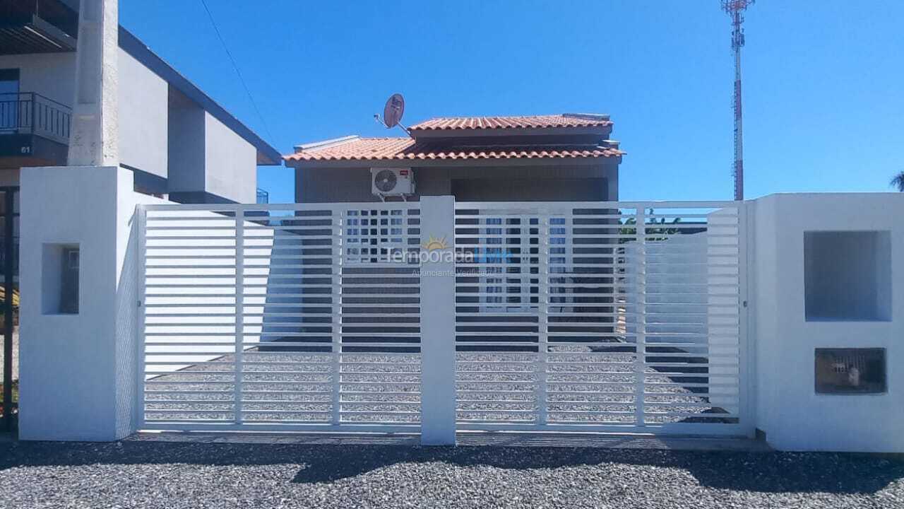 Casa para alquiler de vacaciones em Bombinhas (Mariscal)