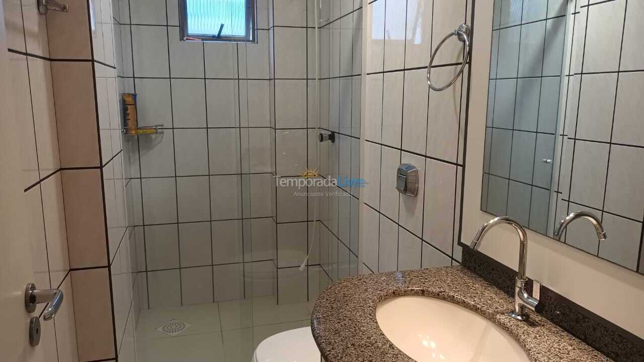Apartamento para aluguel de temporada em Itapema (Meia Praia)