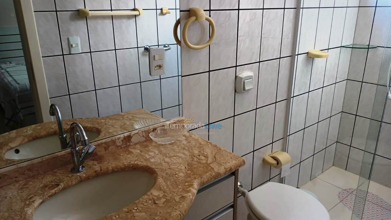 Apartamento para aluguel de temporada em Itapema (Meia Praia)