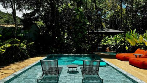 CASA EM CONDOMÍNIO FRENTE AO MAR NA PRAIA DE CAMBURI