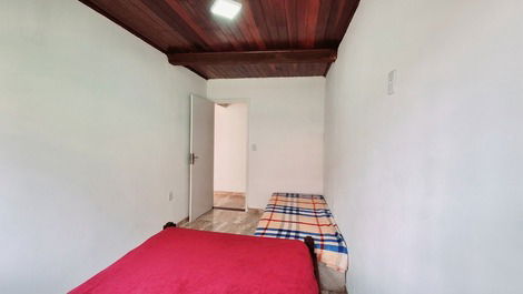 Complete 4/4 house 150m from Piatã beach