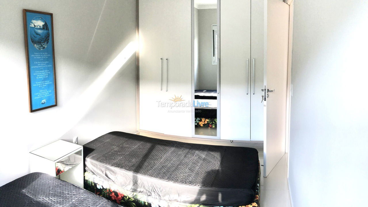 Apartamento para alquiler de vacaciones em Governador Celso Ramos (Praia de Palmas)
