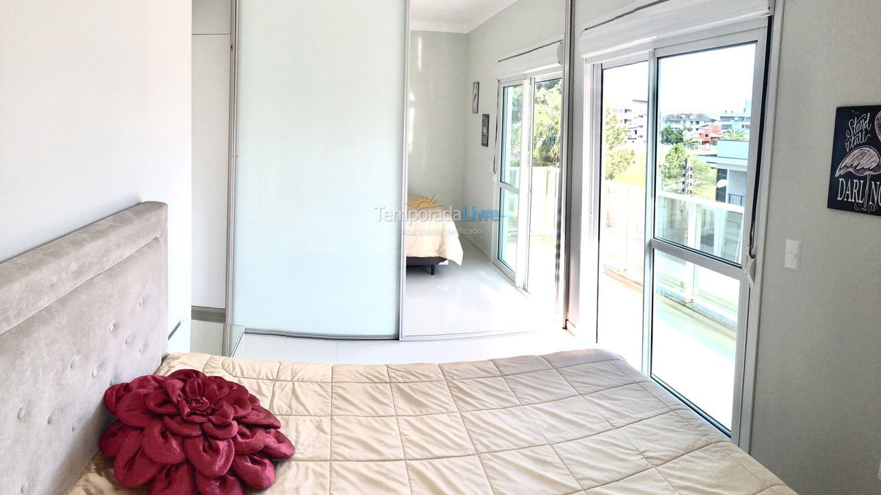 Apartamento para alquiler de vacaciones em Governador Celso Ramos (Praia de Palmas)