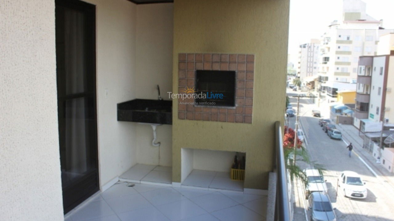 Apartamento para aluguel de temporada em Itapema (Meia Praia)