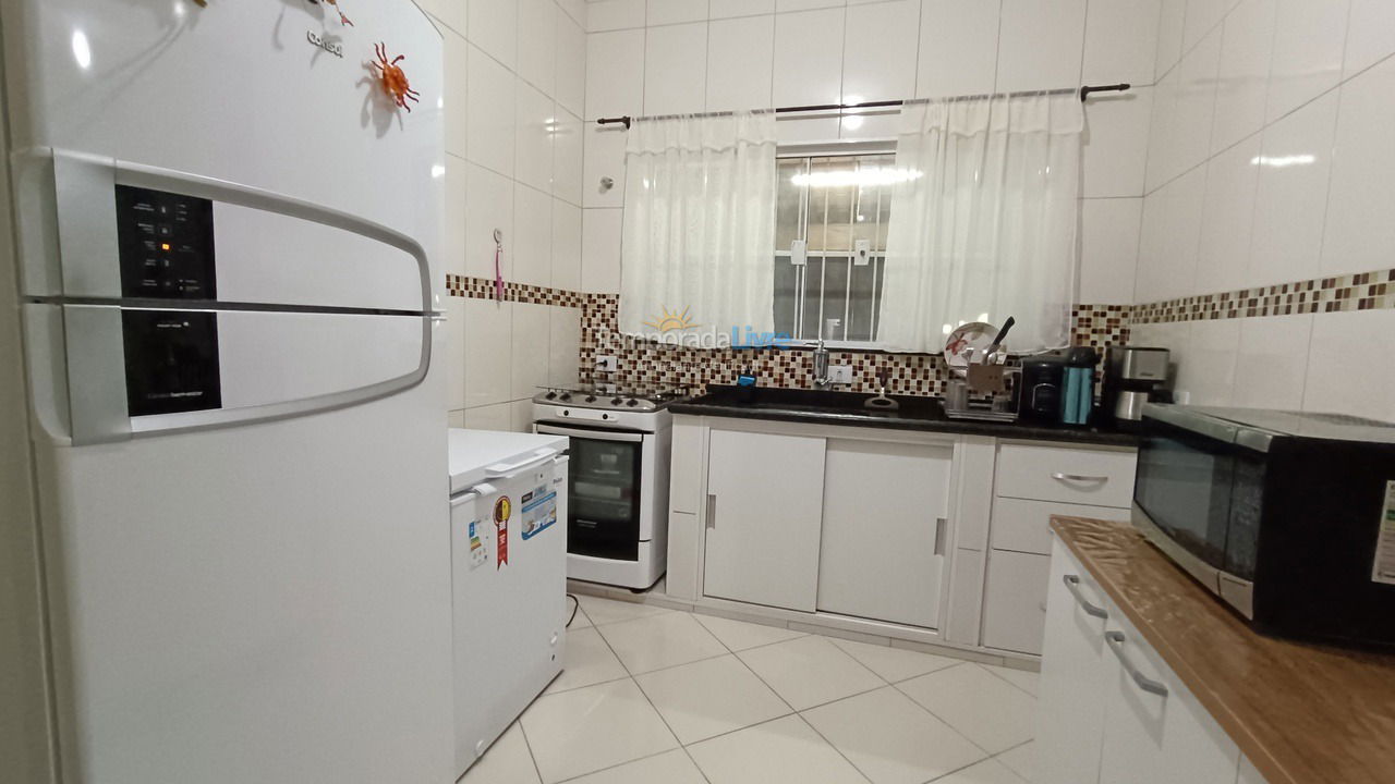 Casa para aluguel de temporada em Bertioga (Boraceia)