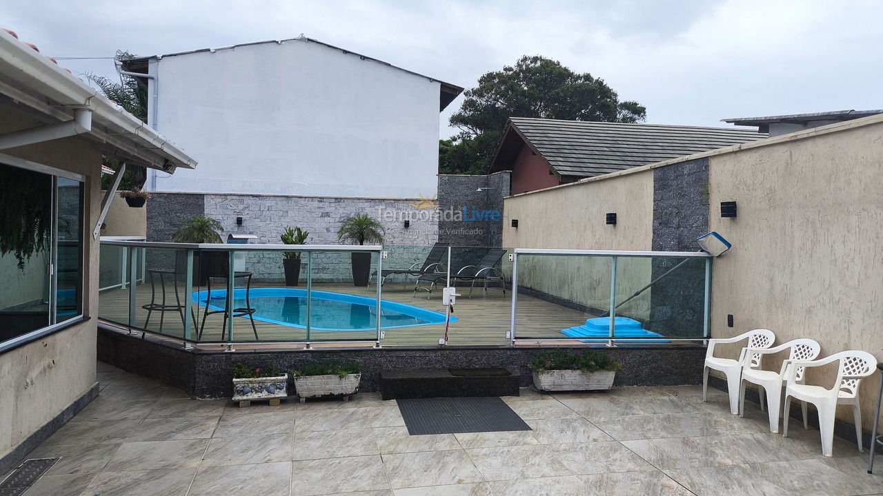 House for vacation rental in Florianópolis (Praia do Moçambique)