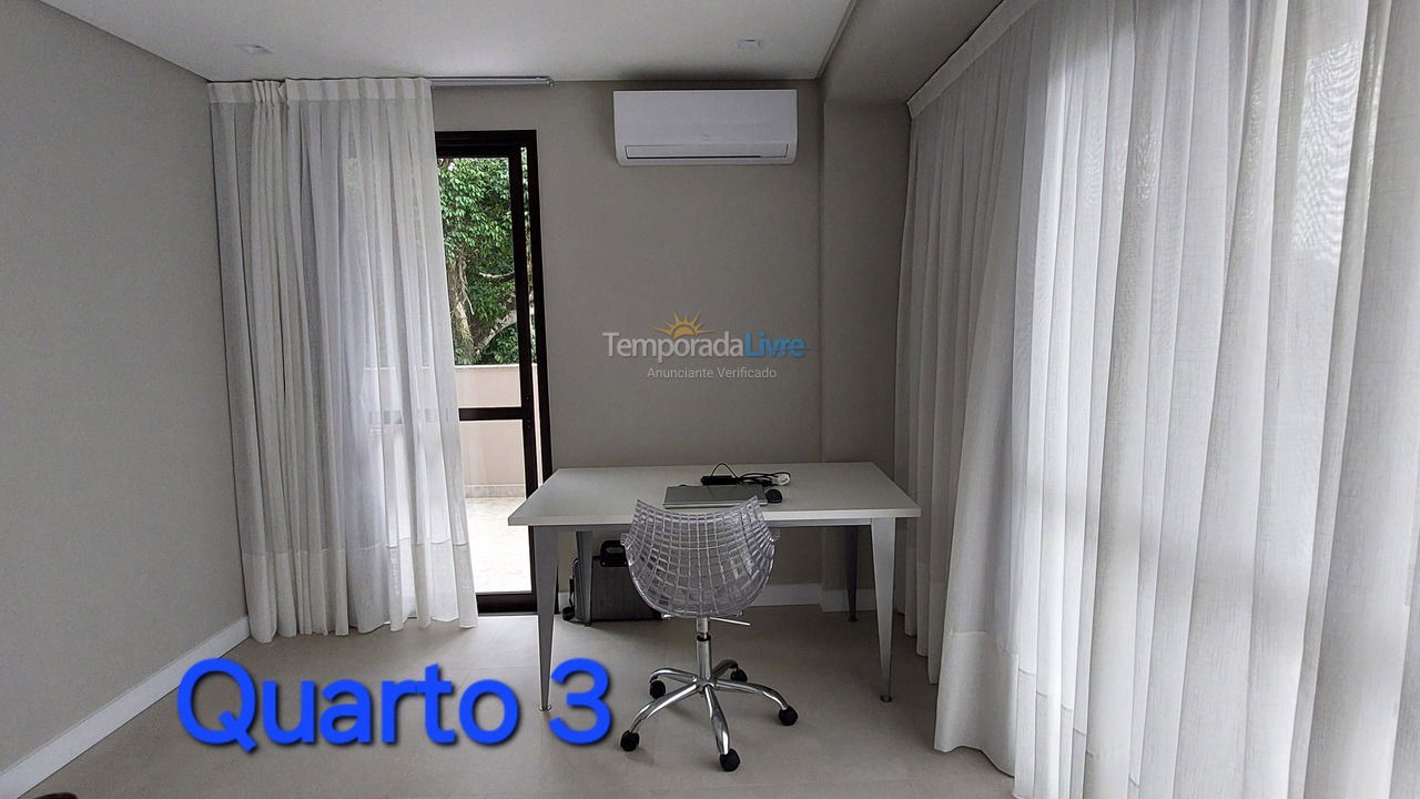 Apartment for vacation rental in Bombinhas (Bairro Canto Grande Praia de Mariscal)