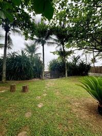 High standard house in a condominium facing the sea