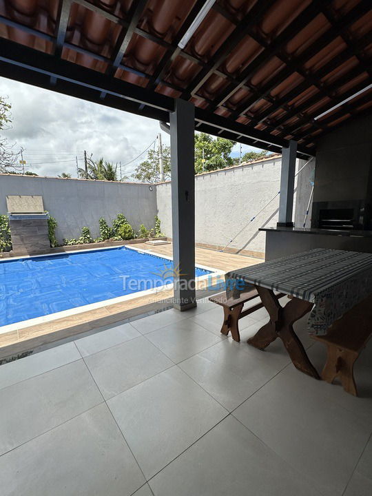 Casa para aluguel de temporada em Guarujá (Jardim Virgínia)