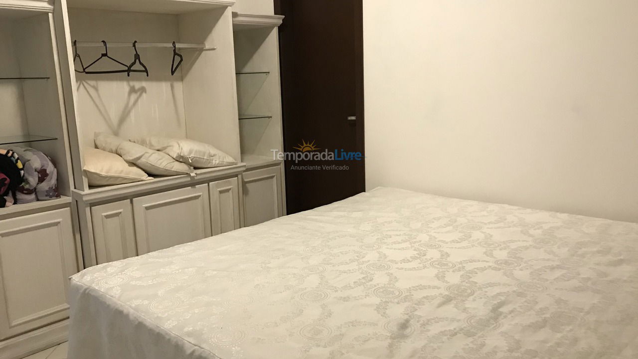 Apartamento para aluguel de temporada em Bombinhas (Praia de Bombinhas)