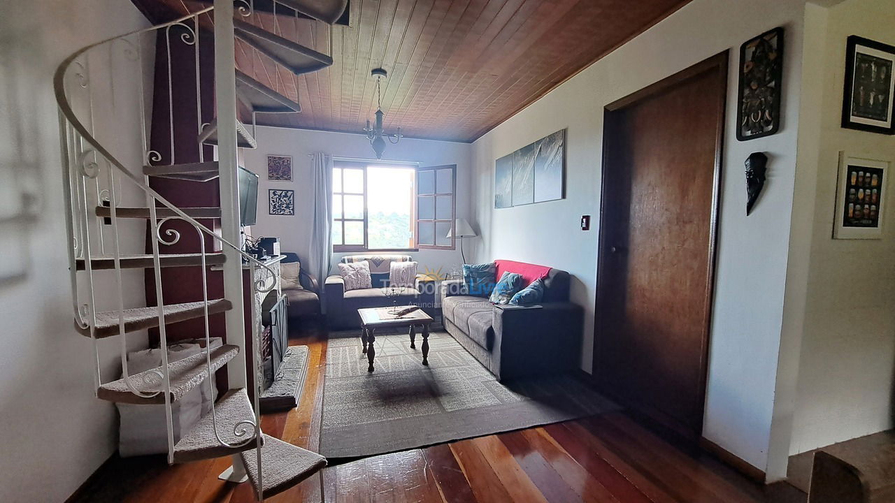 Apartamento para aluguel de temporada em Campos do Jordão (Vila Floresta)