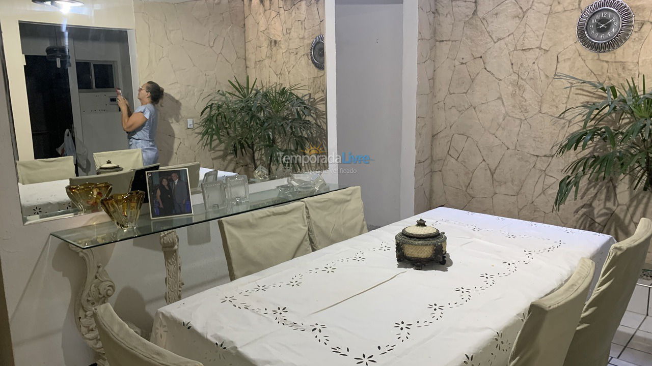 Casa para aluguel de temporada em Fortaleza (Papicu)