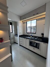 Apartamento novíssimo em Itapema com vista mar