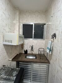 Studio situado na Vila Tupi (Praia Grande) na avenida da praia