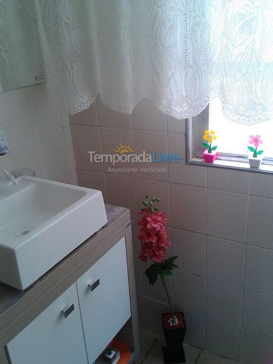 Apartamento para aluguel de temporada em Guarujá (Pitangueiras)