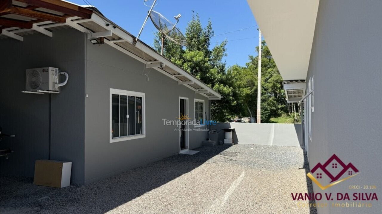 Casa para aluguel de temporada em Bombinhas (Morrinhos)