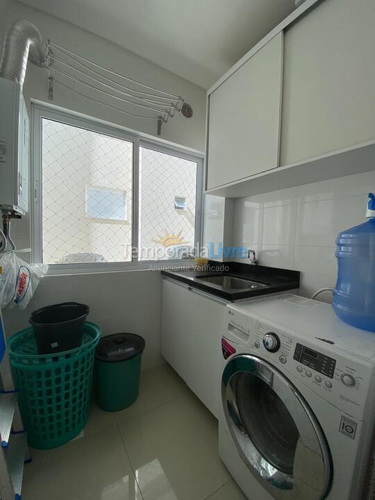 Apartamento para aluguel de temporada em Itapema (Meia Praia)