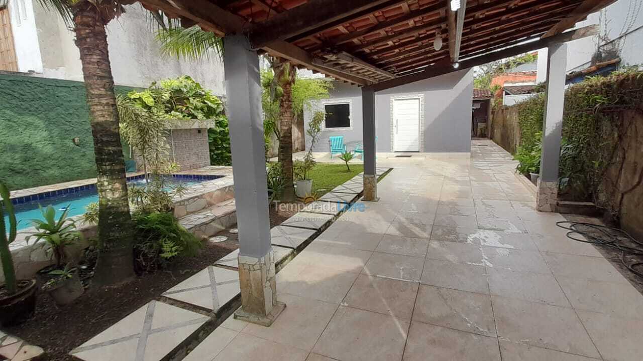 Casa para aluguel de temporada em Guarujá (Praia do Pernambuco)