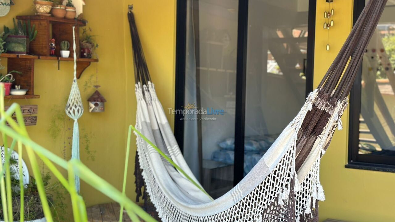 Casa para aluguel de temporada em Bombinhas (Praia de Zimbros)