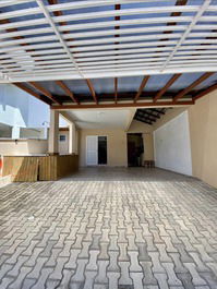 TOWNHOUSE IN BOMBINHAS AVAILABLE