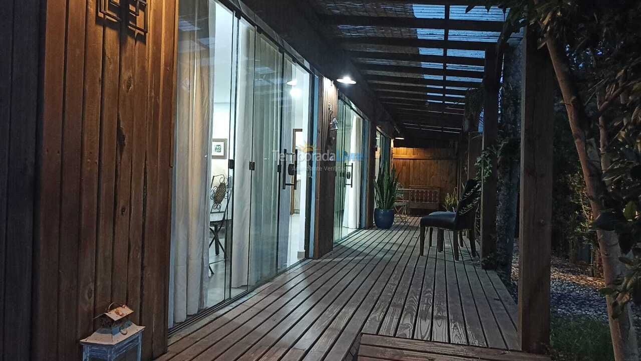 Casa para alquiler de vacaciones em Bombinhas (Mariscal)