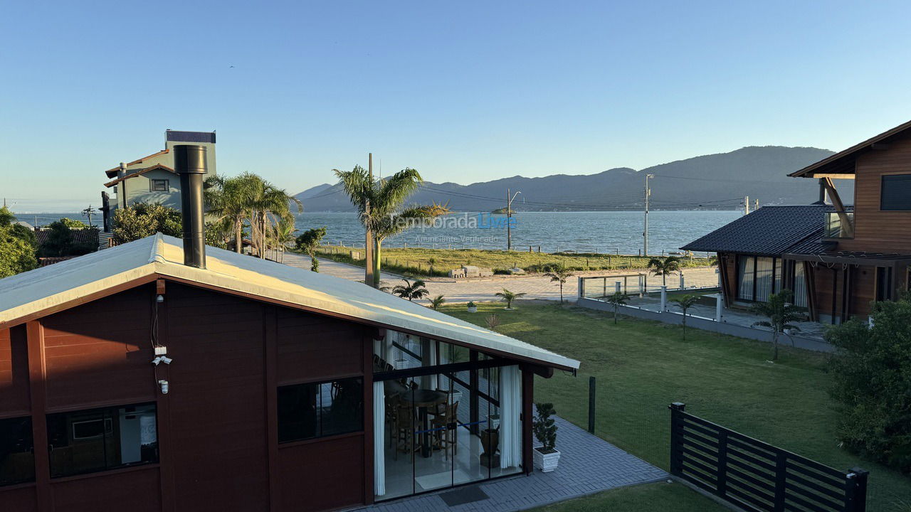 Casa para aluguel de temporada em Palhoça (Praia do Sonho)