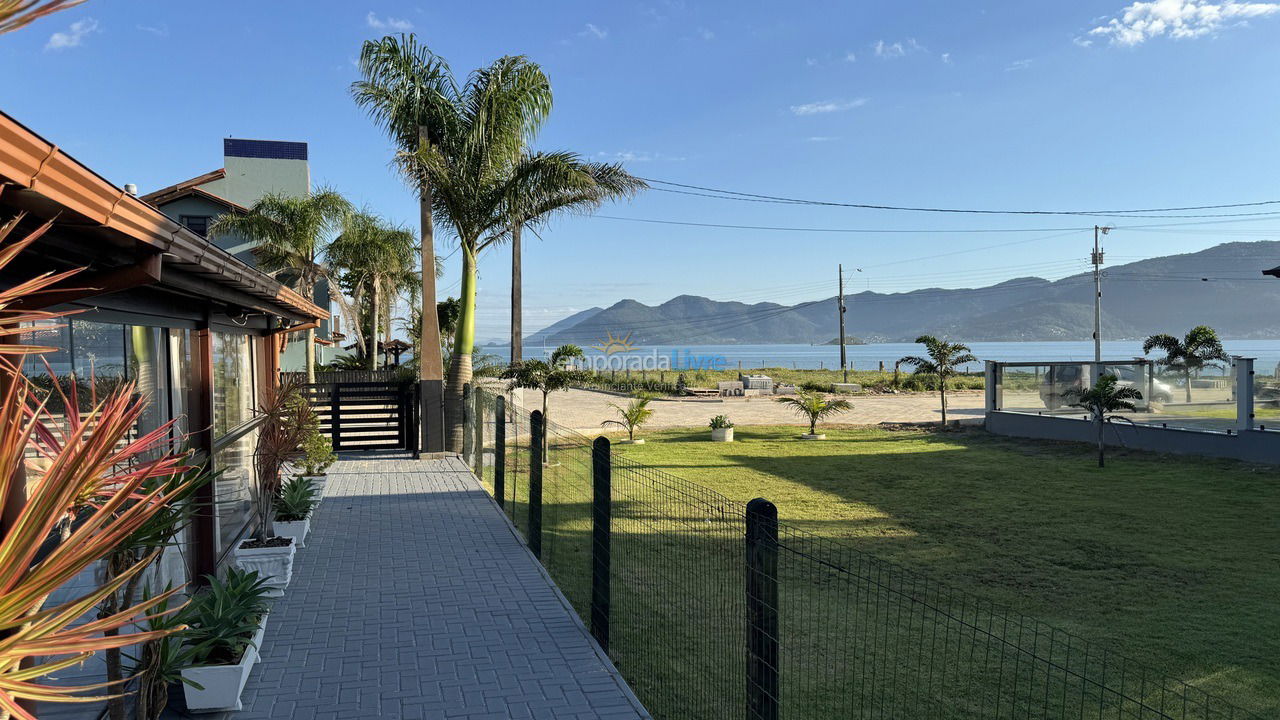 Casa para aluguel de temporada em Palhoça (Praia do Sonho)