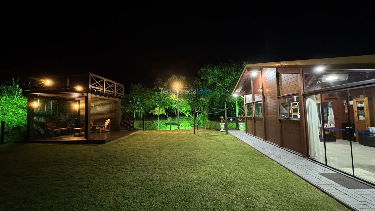 Casa para aluguel de temporada em Palhoça (Praia do Sonho)