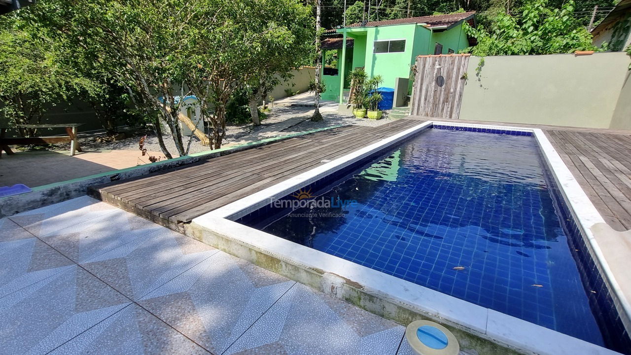 Casa para alquiler de vacaciones em Ubatuba (Bairro Rio Escuro)