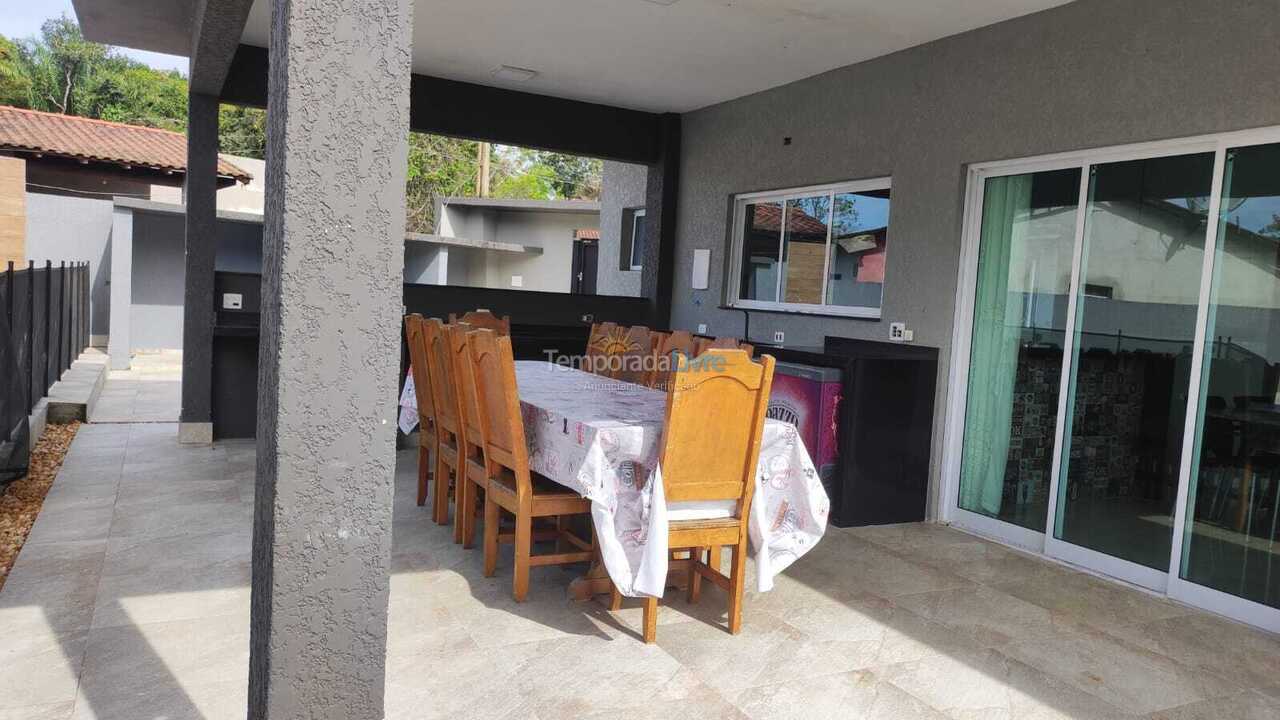 Casa para alquiler de vacaciones em Bertioga (Costa do Sol)