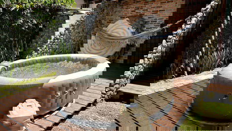 Piscina infantil / spa aquecido para até 5 pessoas 1098 litros 