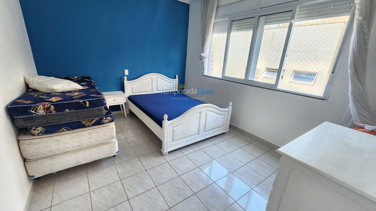 Apartamento para aluguel de temporada em Guarujá (Pitangueiras)