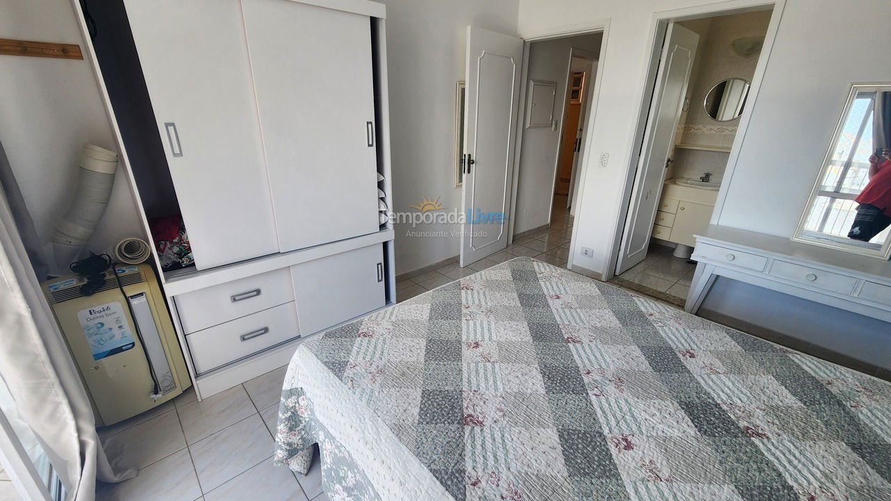 Apartamento para aluguel de temporada em Guarujá (Pitangueiras)