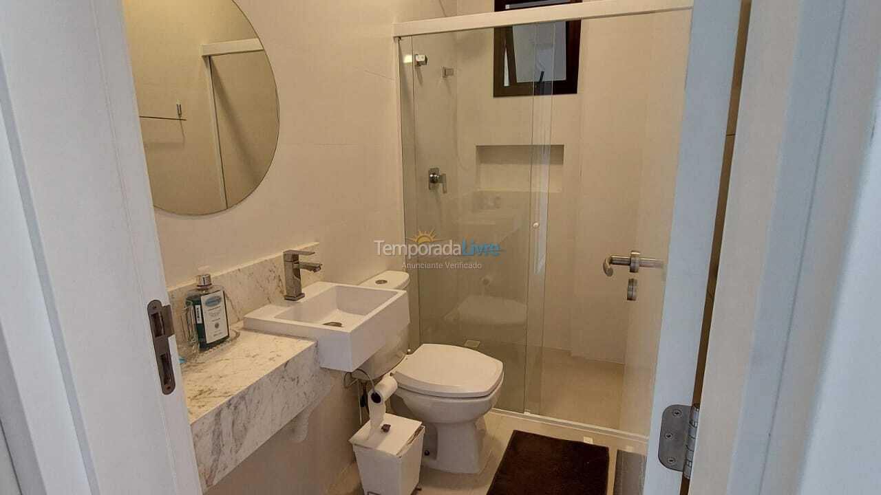 Apartamento para aluguel de temporada em Bombinhas (Bairro Canto Grande Praia de Mariscal)