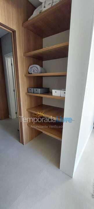 Apartamento para aluguel de temporada em Bombinhas (Bairro Canto Grande Praia de Mariscal)