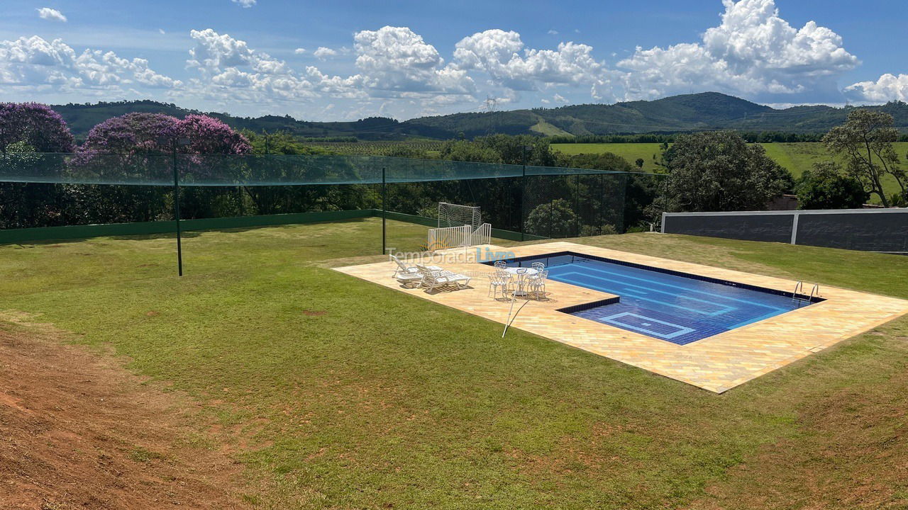 Casa para aluguel de temporada em Piracaia (Condomínio Santa Rita)