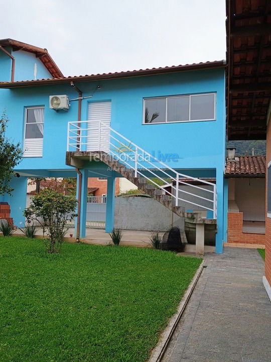 Casa para aluguel de temporada em Ubatuba (Praia do Lázaro)