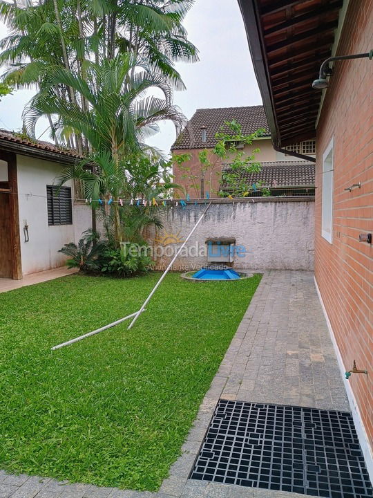 Casa para aluguel de temporada em Ubatuba (Praia do Lázaro)