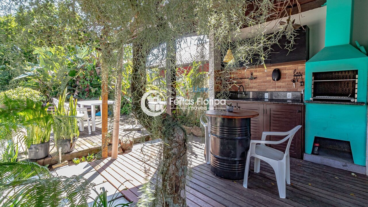 Casa para aluguel de temporada em Florianópolis (Rio Tavares)